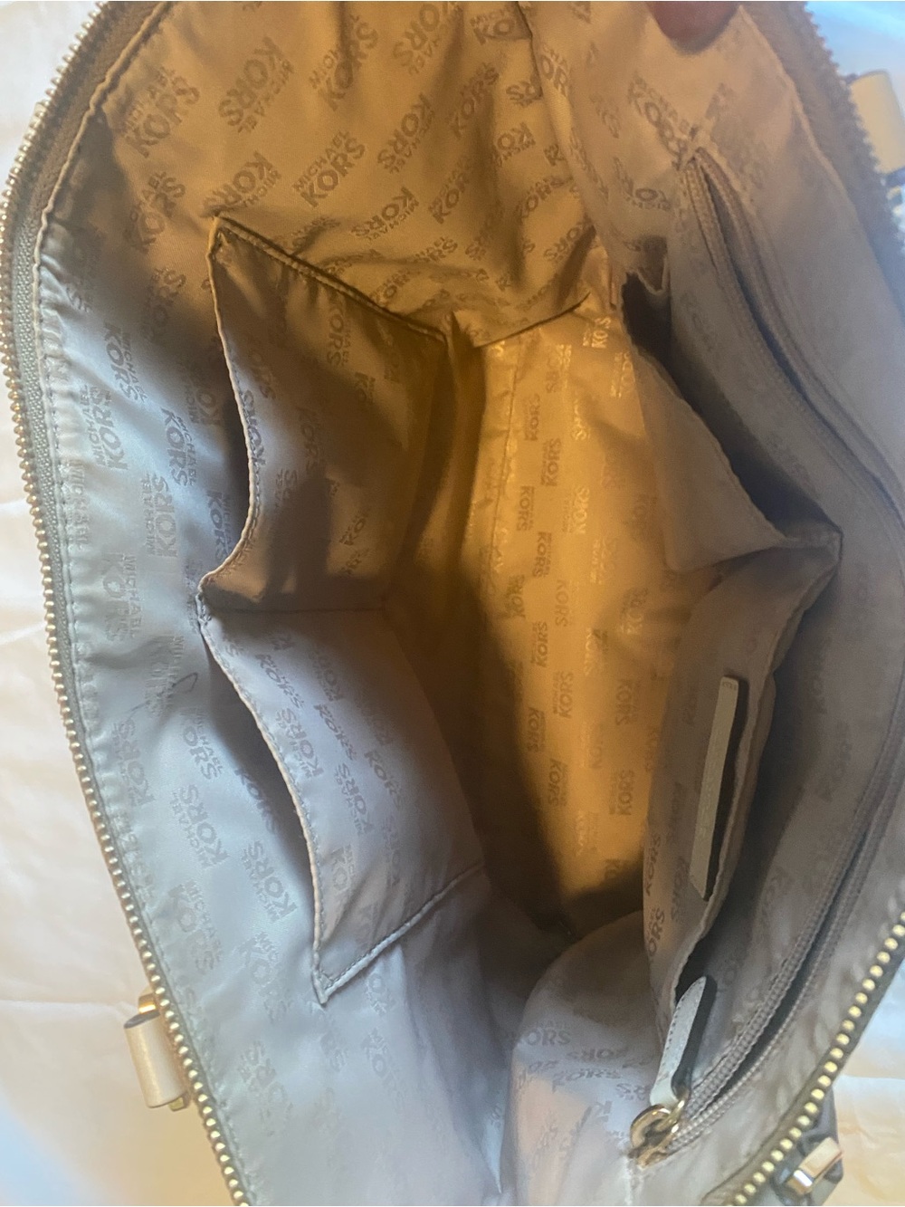 Michael Kors Beige Shoulder Bag with Gold Hardware